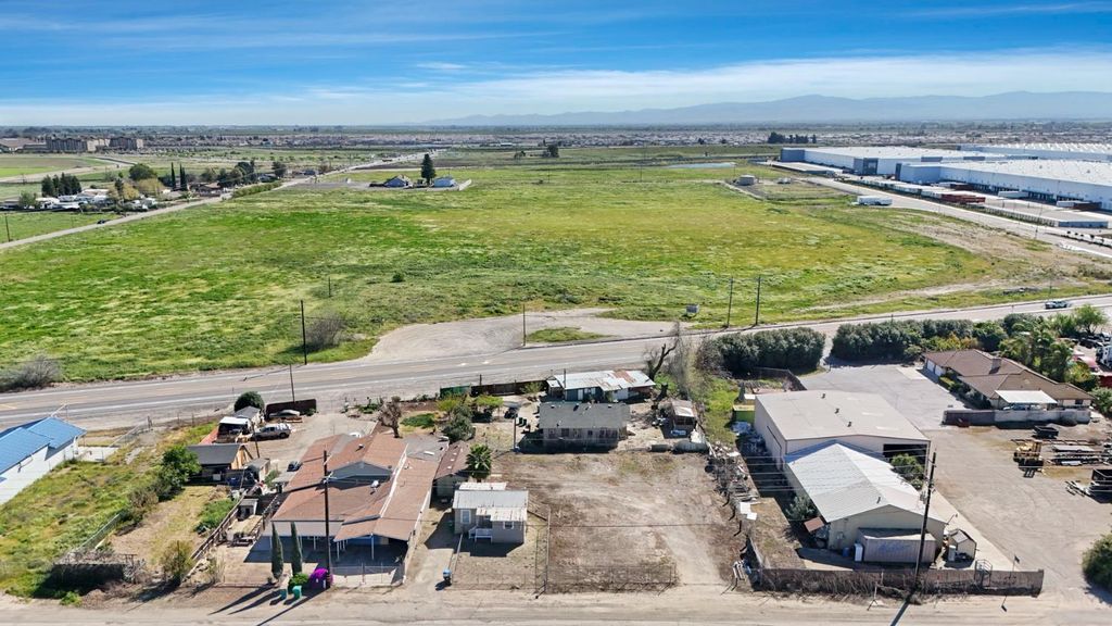 2222 Vierra Rd, Lathrop, CA 95330