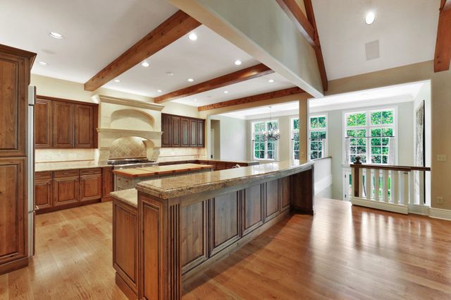 320 E Flint Hills National Ct, Andover, KS 67002