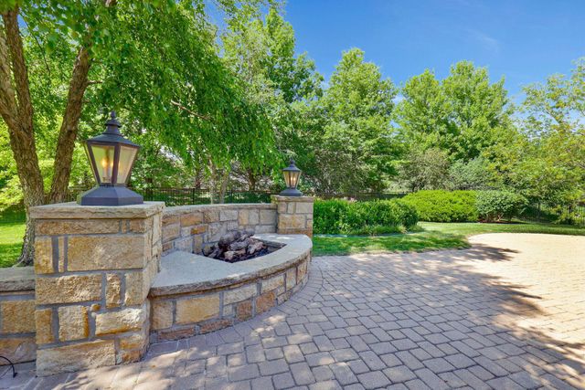 320 E Flint Hills National Ct, Andover, KS 67002