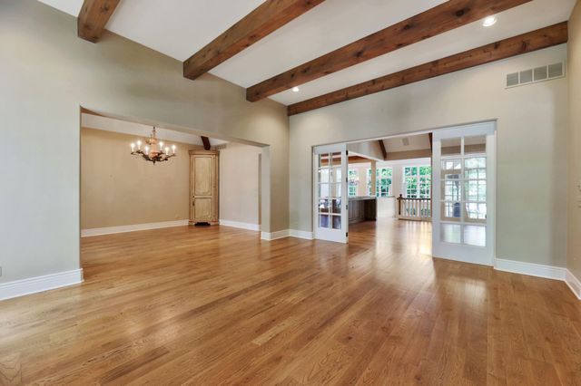 320 E Flint Hills National Ct, Andover, KS 67002