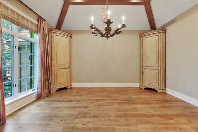 320 E Flint Hills National Ct, Andover, KS 67002