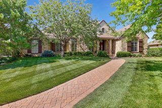 320 E Flint Hills National Ct, Andover, KS 67002