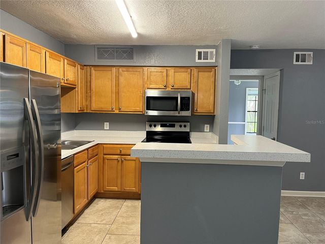 315 LAKEPOINTE DRIVE 102, Altamonte Springs, FL 32701