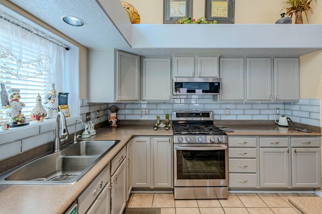 3612 Oasis Springs Road NE, Rio Rancho, NM 87144