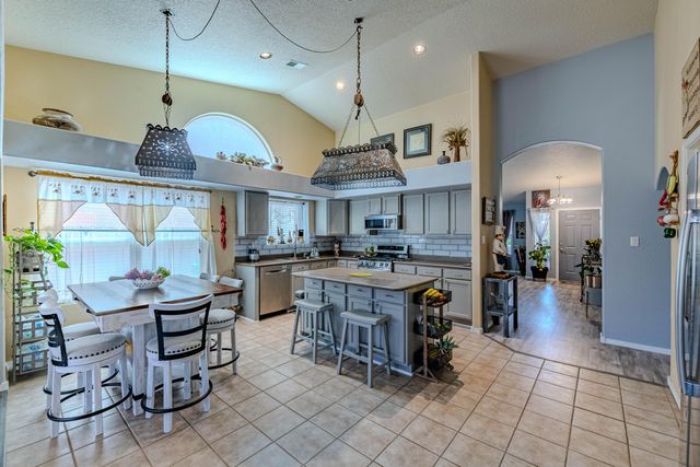 3612 Oasis Springs Road NE, Rio Rancho, NM 87144