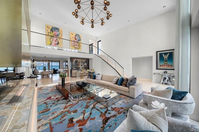 1995 NE 118th Rd, North Miami, FL 33181