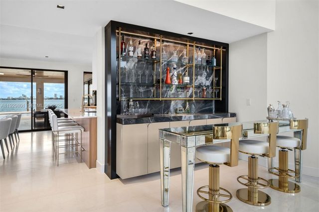 1995 NE 118th Rd, North Miami, FL 33181