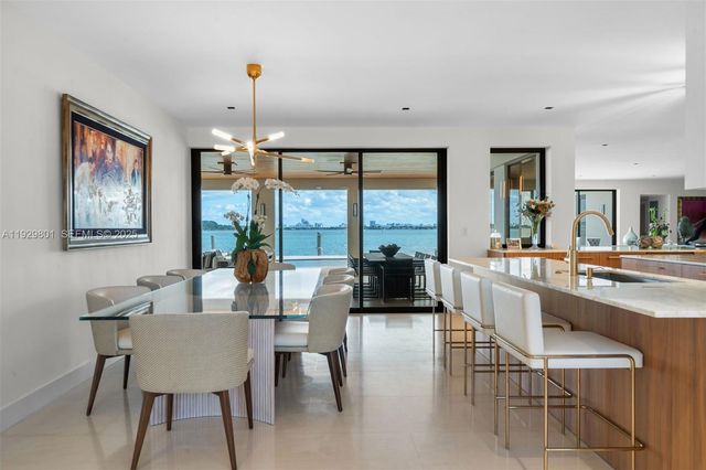 1995 NE 118th Rd, North Miami, FL 33181