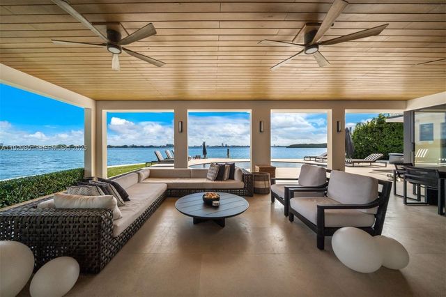 1995 NE 118th Rd, North Miami, FL 33181