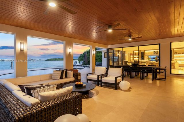 1995 NE 118th Rd, North Miami, FL 33181