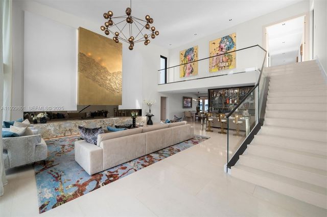 1995 NE 118th Rd, North Miami, FL 33181