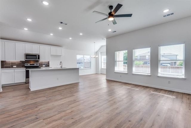 1524 North Carolina Avenue, Lancaster, TX 75134