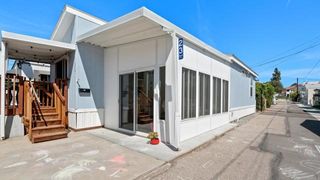 7495 Oakland Road 23, La Mesa, CA 91942