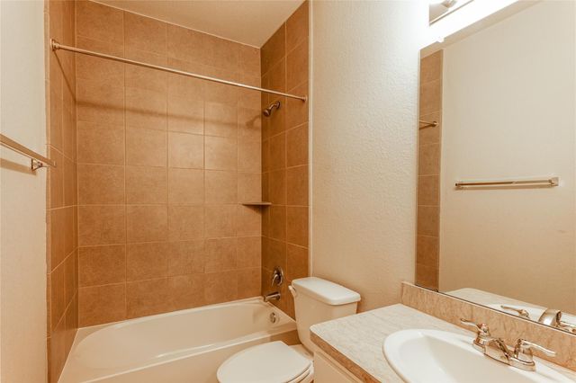 8414 Quiet Bay Drive, Baytown, TX 77523