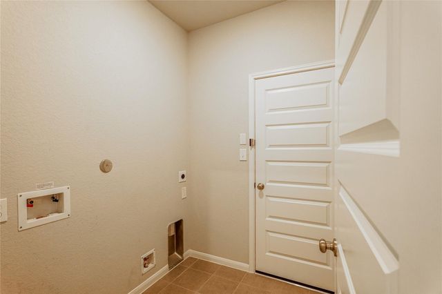 8414 Quiet Bay Drive, Baytown, TX 77523