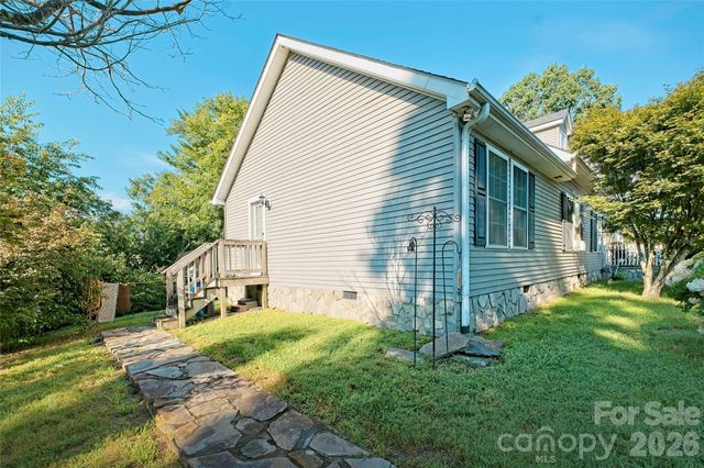25 Triton Way, Old Fort, NC 28762