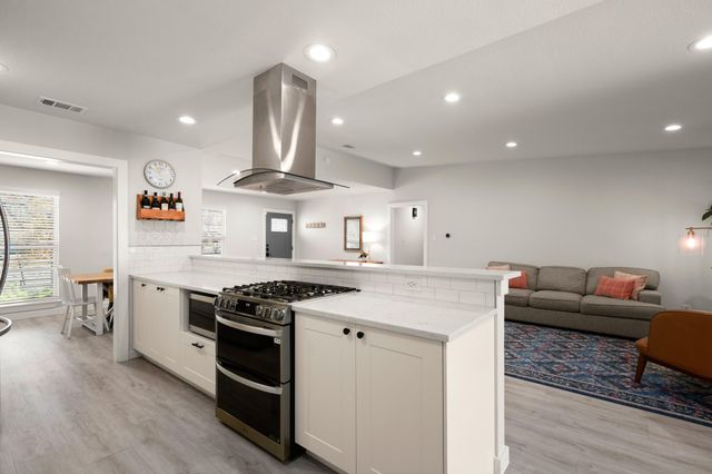 6400 Blarwood DR, Austin, TX 78745