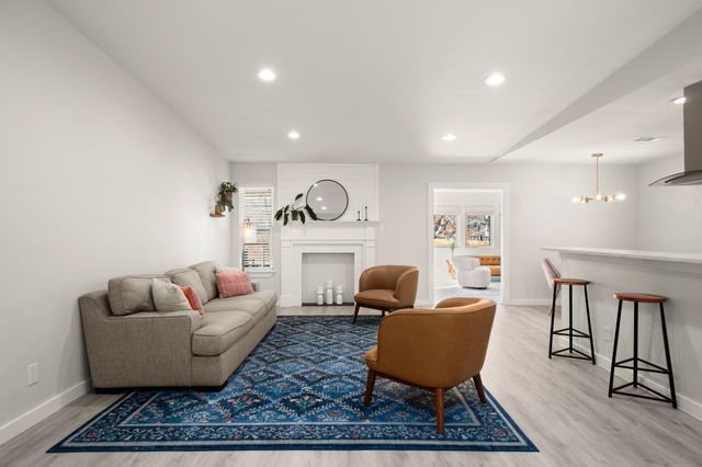 6400 Blarwood DR, Austin, TX 78745