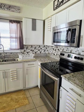 2316 MISPAH AVENUE, Leesburg, FL 34748