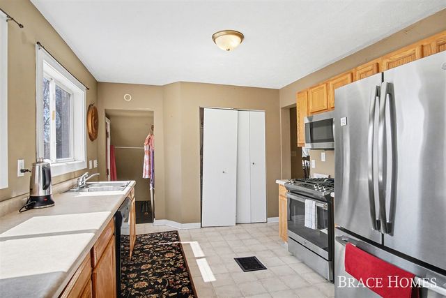 3618 Horton Avenue, Grand Rapids, MI 49548