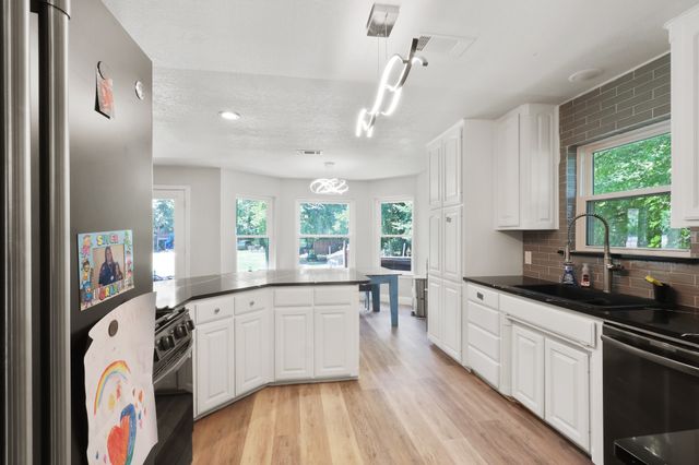 147 River Road, Decatur, TX 76234