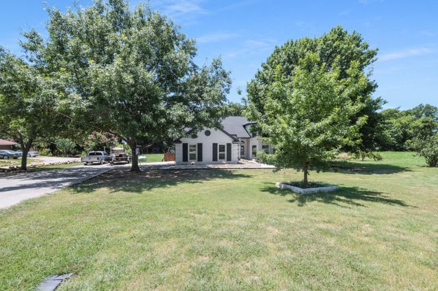 147 River Road, Decatur, TX 76234