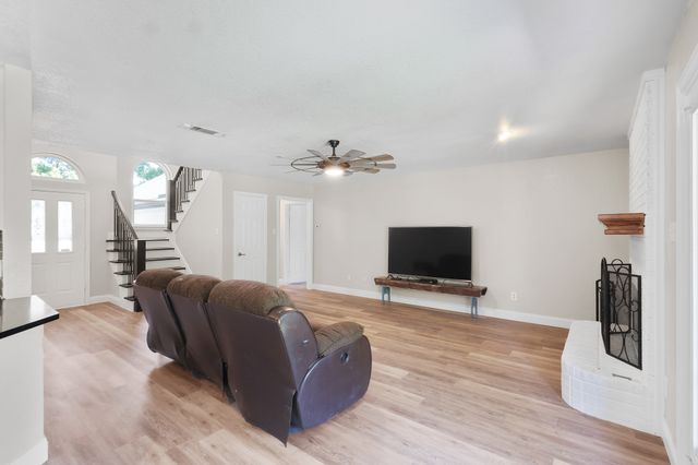 147 River Road, Decatur, TX 76234