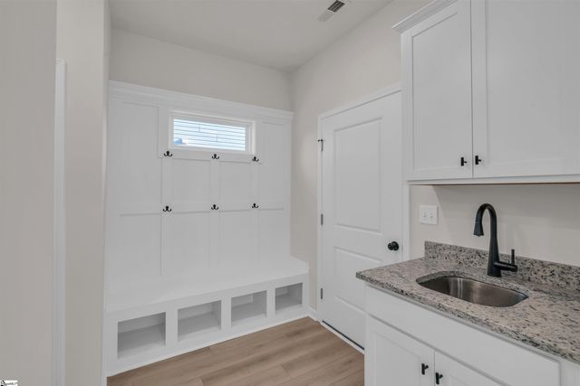 151 Hunter Ridge Drive, Boiling Springs, SC 29316