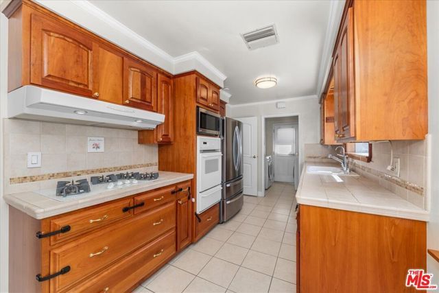 23032 Mobile Street, West Hills (los Angeles), CA 91307