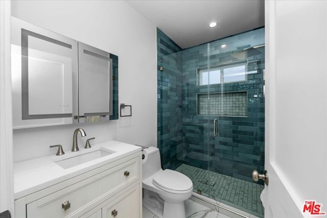 23032 Mobile Street, West Hills (los Angeles), CA 91307