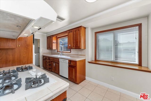 23032 Mobile Street, West Hills (los Angeles), CA 91307