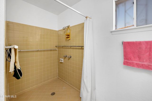 4405 Cumberland Avenue, El Paso, TX 79903