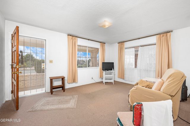 4405 Cumberland Avenue, El Paso, TX 79903