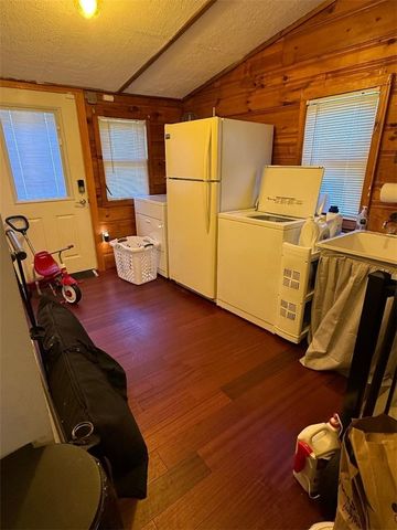 14 Lottie Drive, East Providence, RI 02915