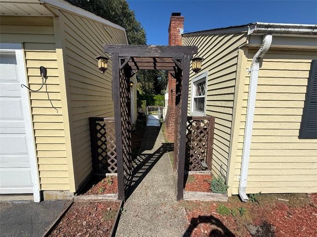 14 Lottie Drive, East Providence, RI 02915