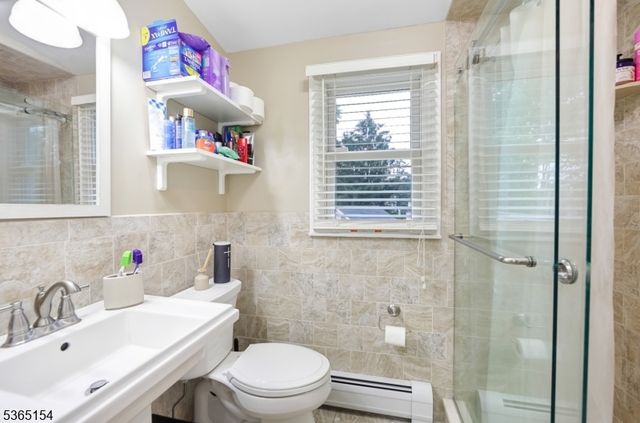 425 Broadway, Pompton Lakes Boro, NJ 07442