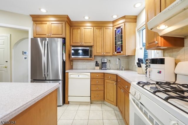 425 Broadway, Pompton Lakes Boro, NJ 07442