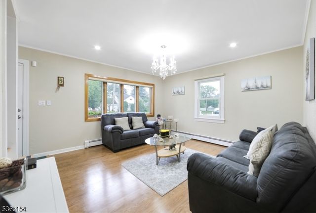 425 Broadway, Pompton Lakes Boro, NJ 07442