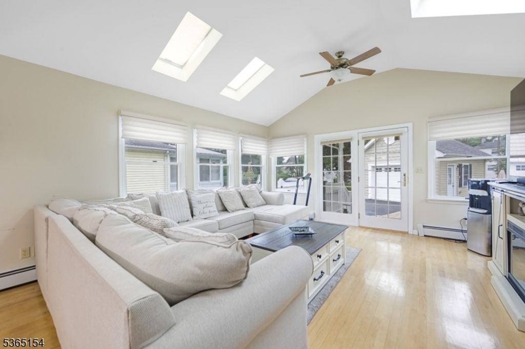 425 Broadway, Pompton Lakes Boro, NJ 07442