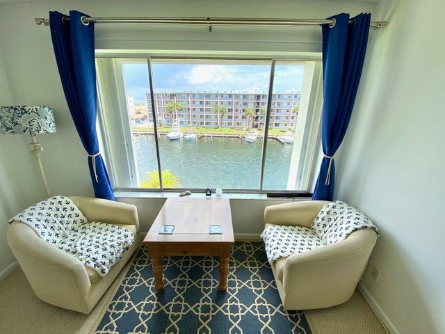 125 Shore Court 304b, North Palm Beach, FL 33408