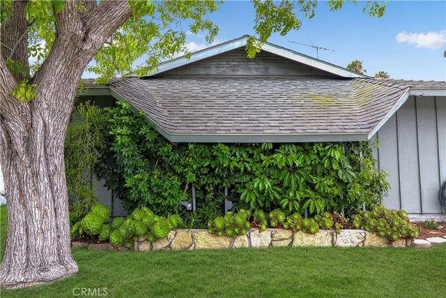 3120 Pierce Avenue, Costa Mesa, CA 92626