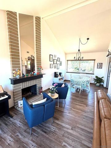 17337 Plaza Maria, San Diego, CA 92128