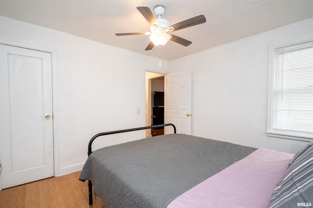 805 E FAIROAKS Avenue, Peoria, IL 61603