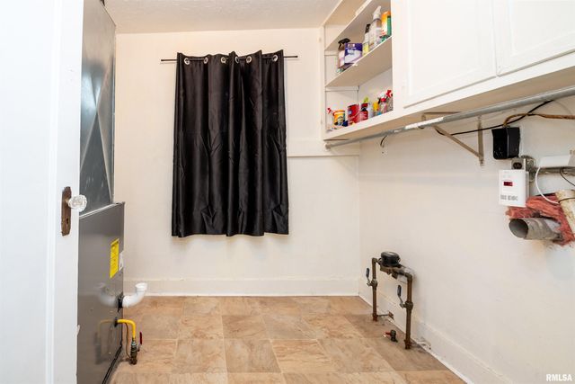 805 E FAIROAKS Avenue, Peoria, IL 61603