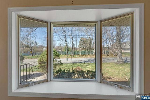 20 Kievit Road, Wayne, NJ 07470