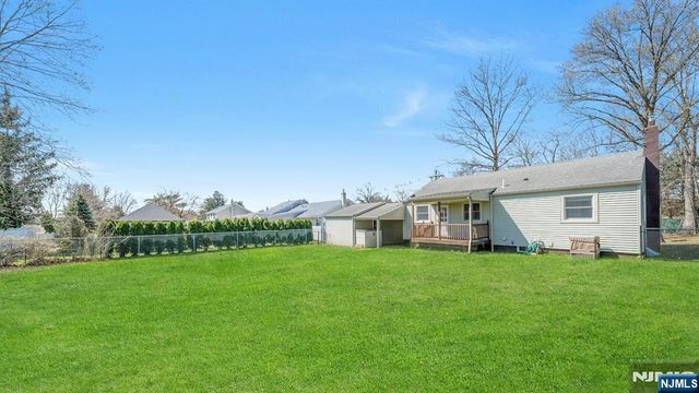 20 Kievit Road, Wayne, NJ 07470