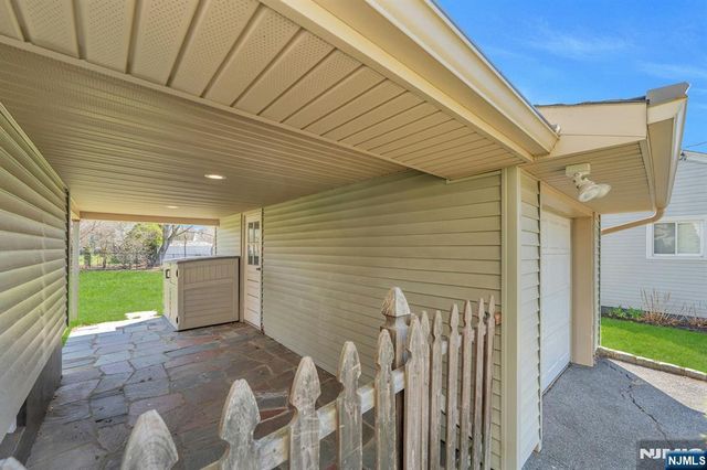 20 Kievit Road, Wayne, NJ 07470