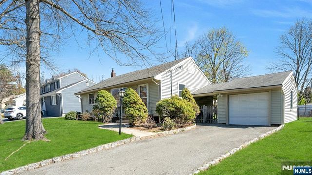 20 Kievit Road, Wayne, NJ 07470