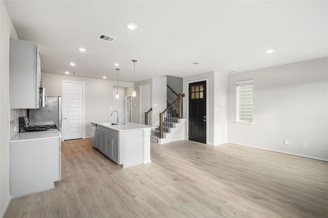 3119 Quiet Sunset Dr, Houston, TX 77080