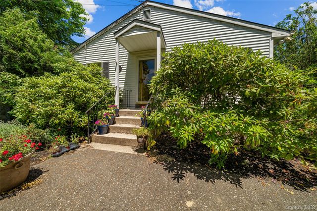 47 Floral Road, Rocky Point, NY 11778